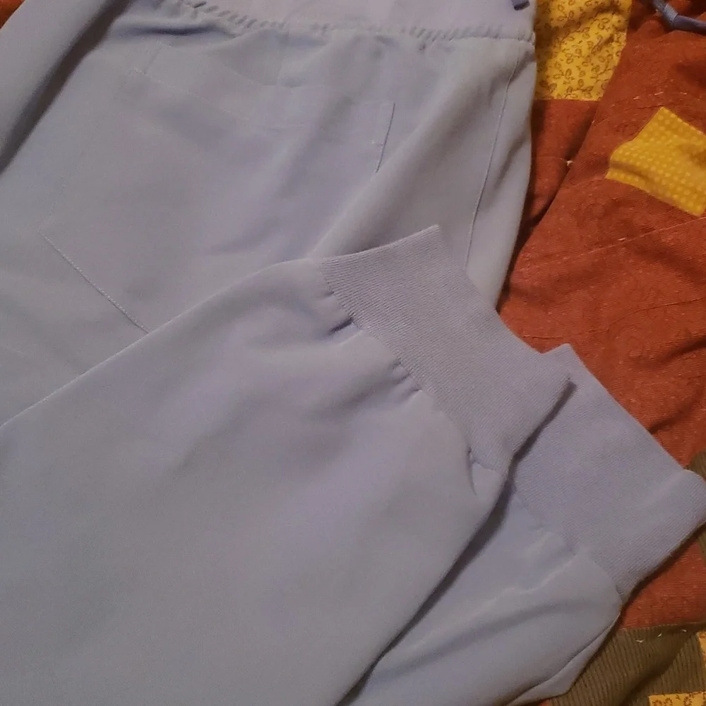 Scrub set - Picture 3 of 4
